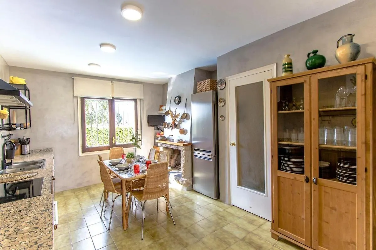 산타콜로마데파르네스 Catalunya Casas Unique Costa Brava Abode With Train Access To Bcn 빌라 0*,  스페인